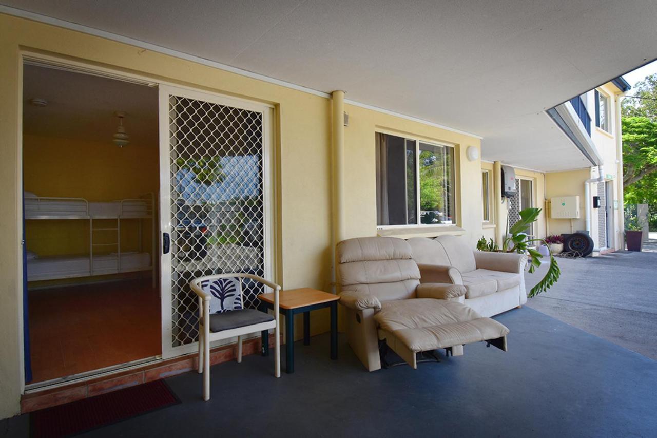 Caloundra Backpackers Ostello Esterno foto