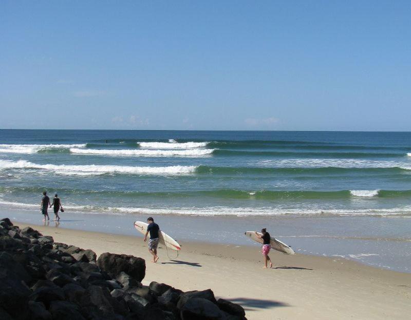 Caloundra Backpackers Ostello Esterno foto
